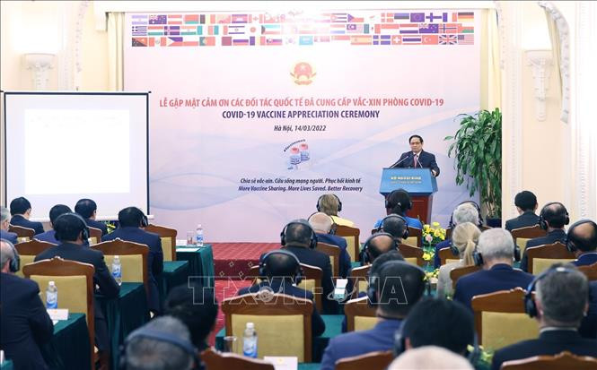 Thủ tướng gặp mặt các đối tác quốc tế đã hỗ trợ Việt Nam phòng, chống dịch COVID-19